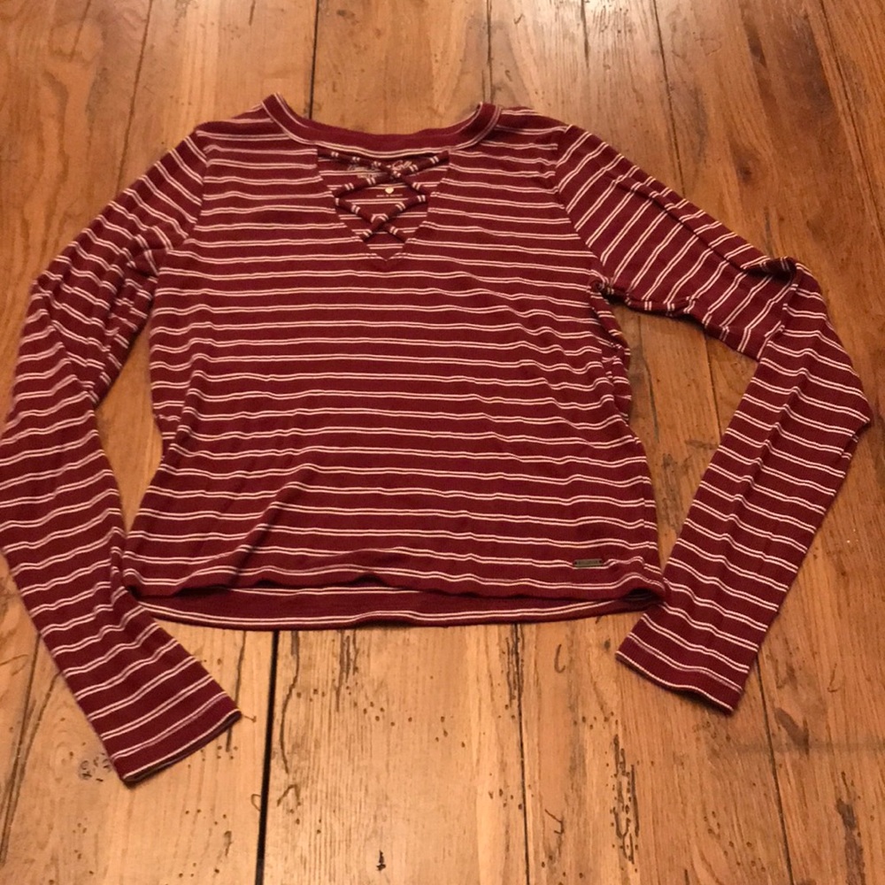 🍍NWOT Hollister cropped shirt